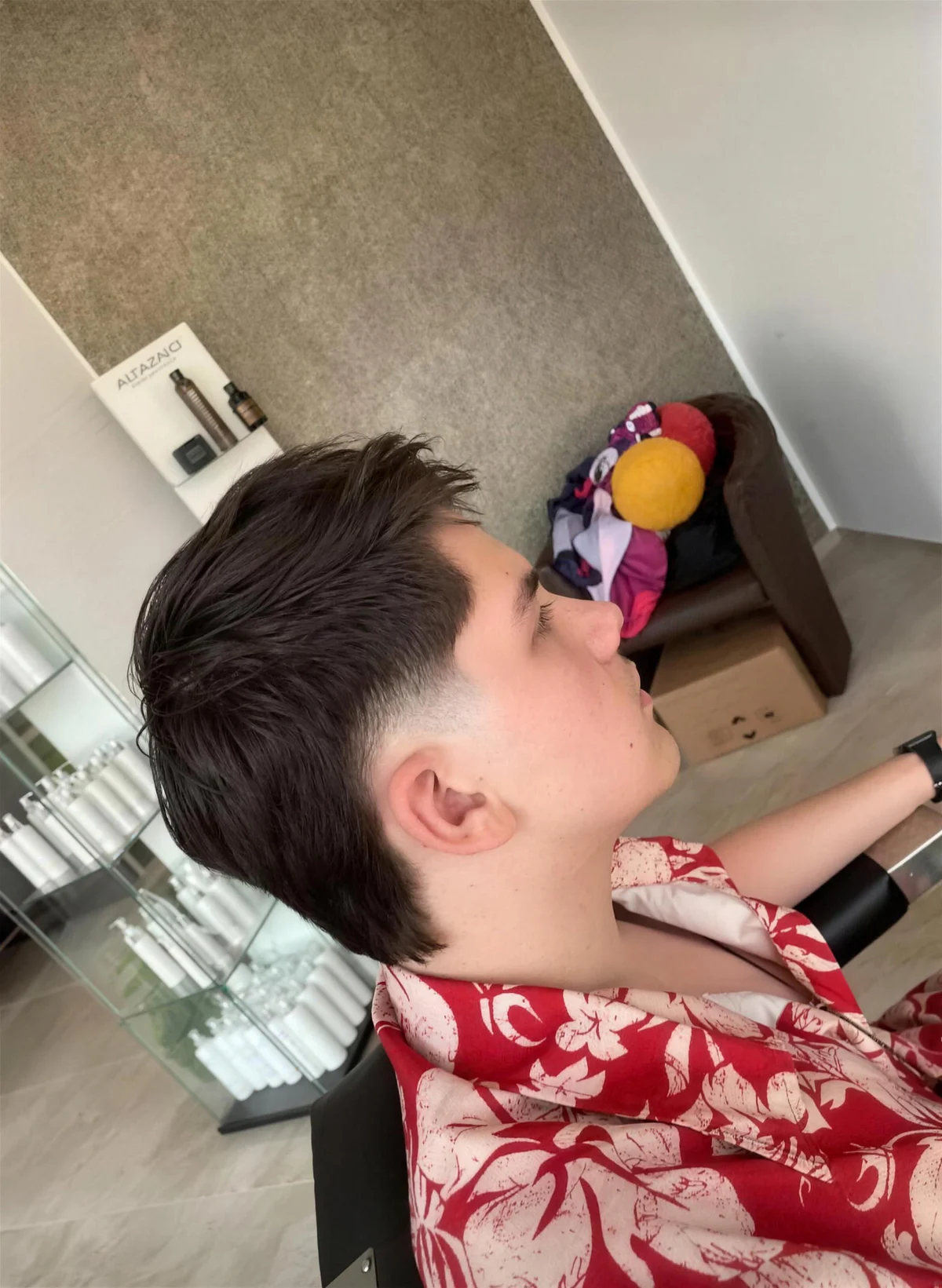 Modern mullet – Burst fade a fül körül