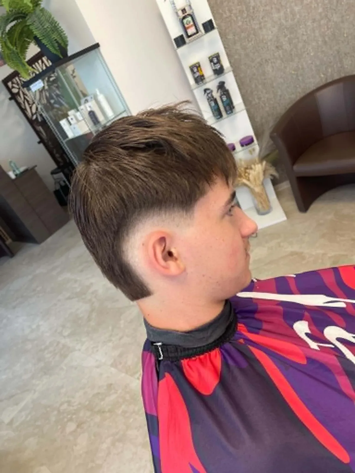 Textured fringe – Taper fade, hosszú tarkó